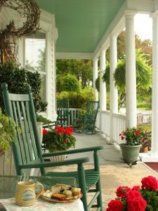 porch decor tips